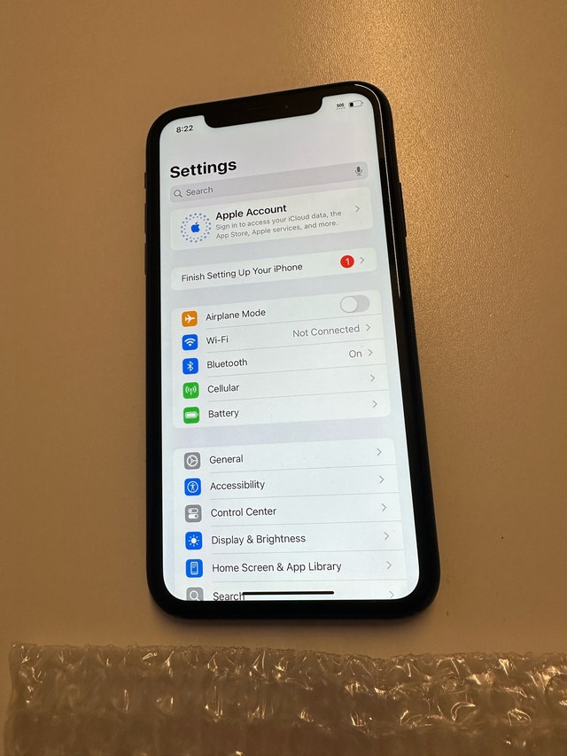 iPhone XR 64GB Unlocked – Good Condition - photo 5