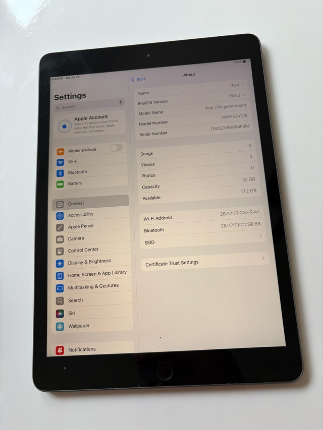 iPad 7th Gen (87% Battery Health) - photo 2