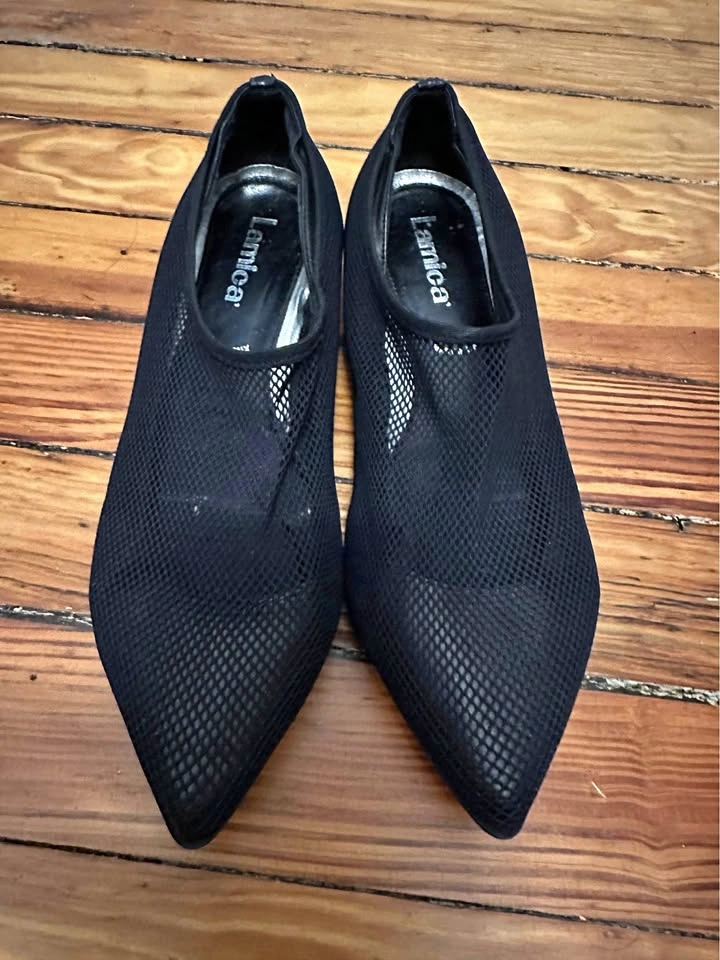 Lamica Pointed Toe Mesh Flats. Women’s Size 37. Made in Italy.