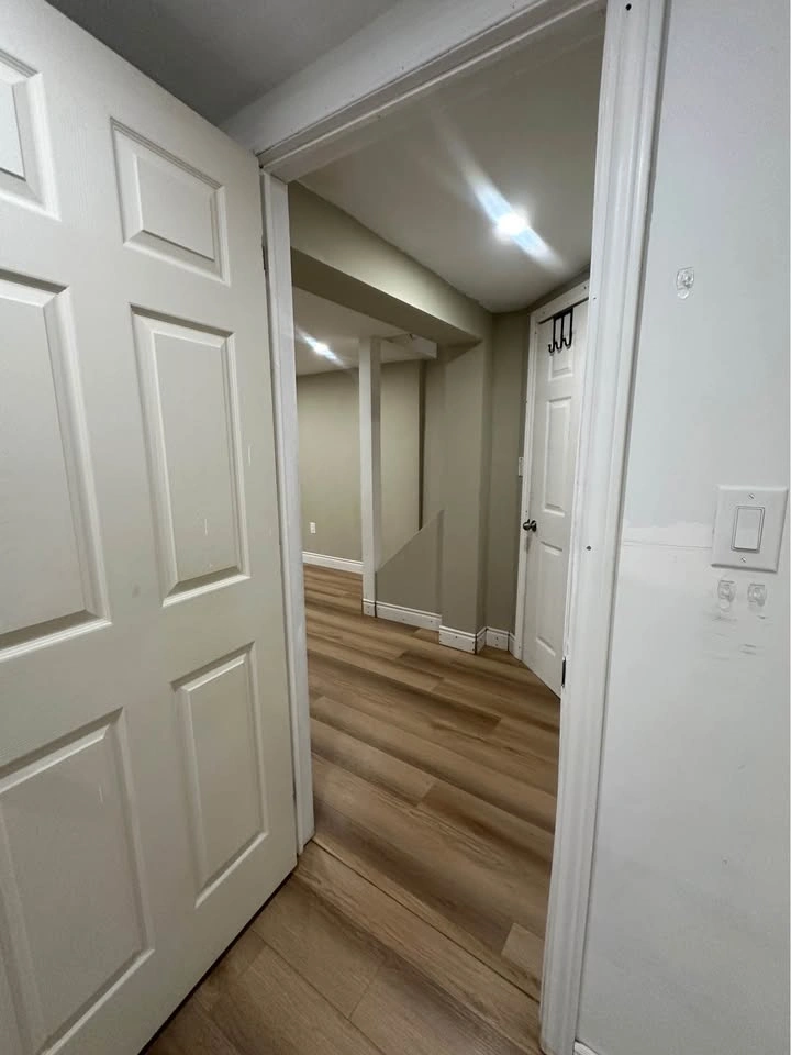 1 Bed 1 Bath - Townhouse - photo 3