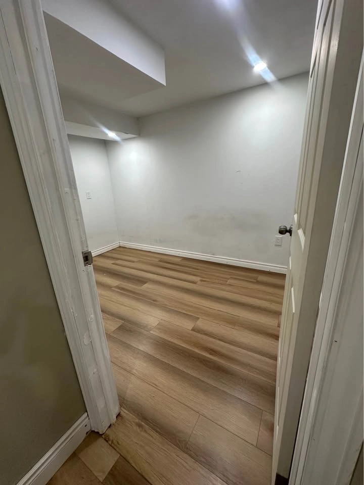 1 Bed 1 Bath - Townhouse - photo 4