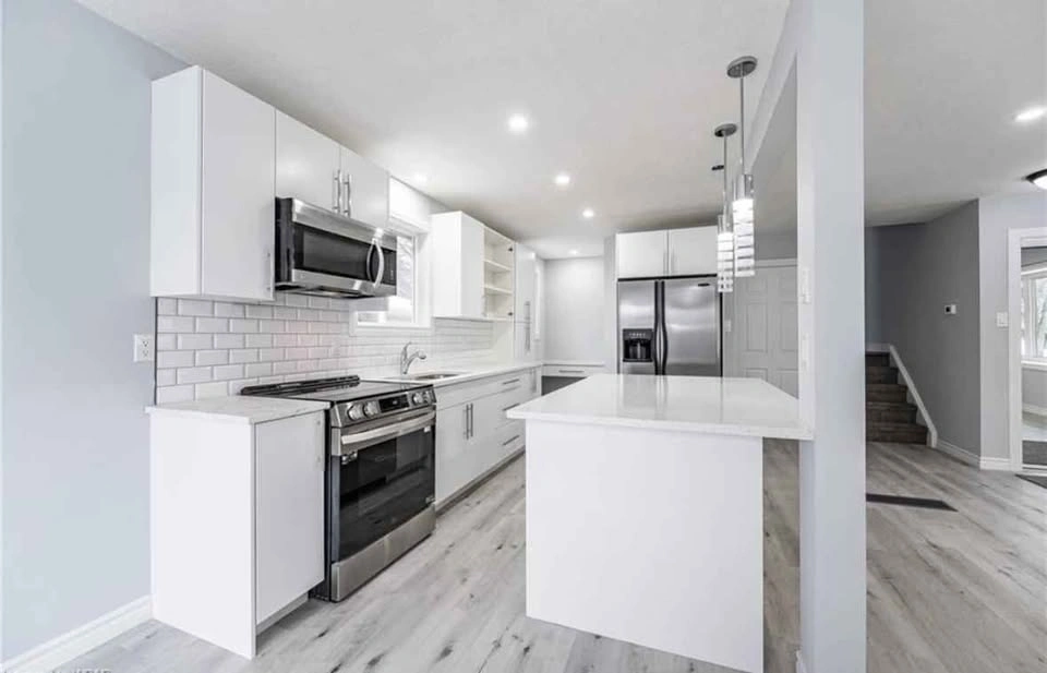 3 Beds 1.5 Baths - House - photo 5