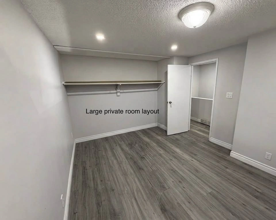 Private room for rent - photo 2