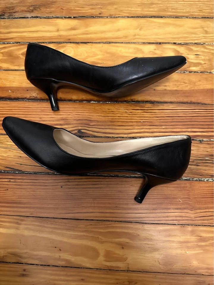 Nine West Black Kitten Heels Women’s Size 7 - photo 4