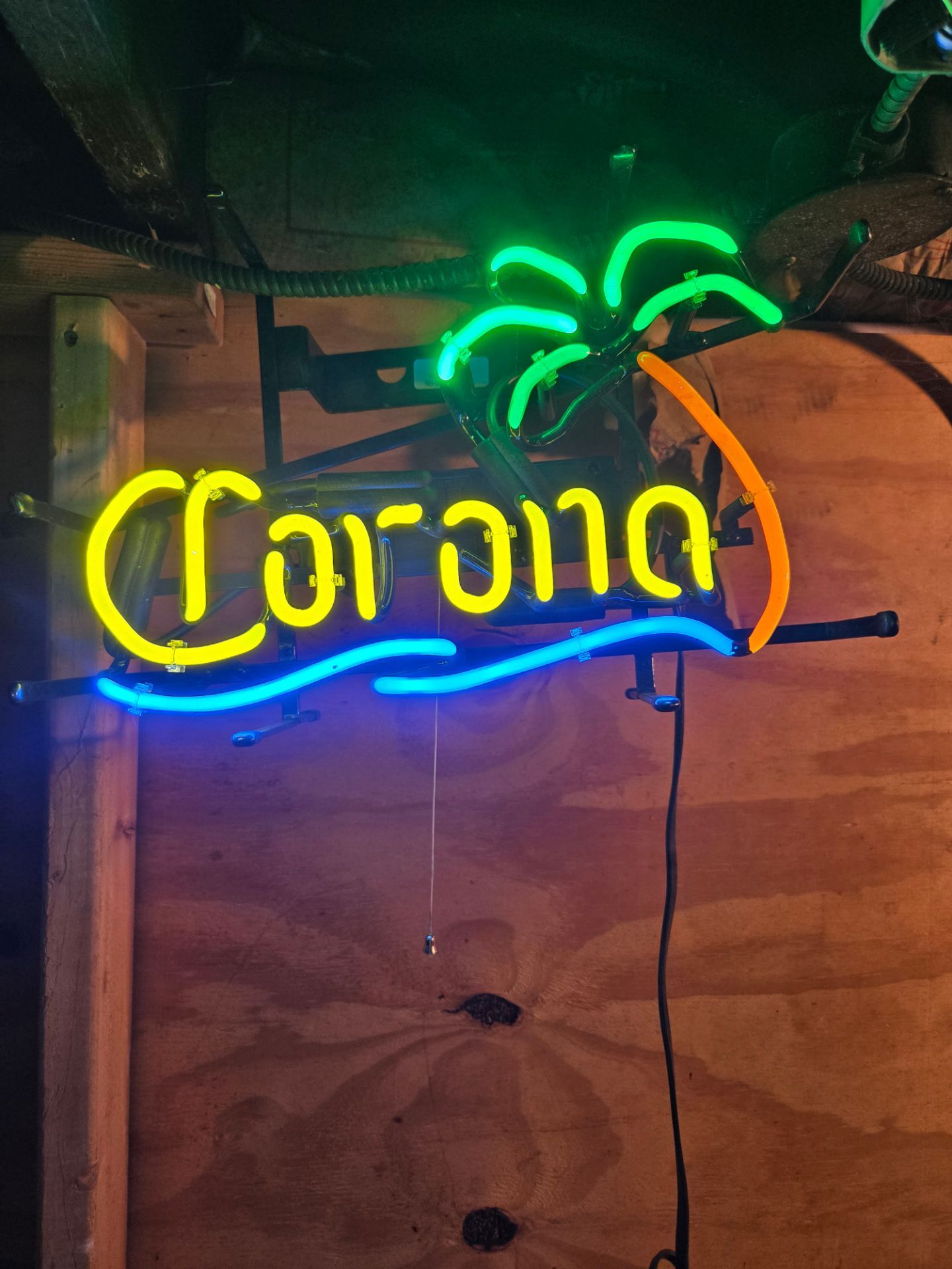 Corona Beer Genuine Neon Sign w/ Palm Tree 18” x 11” – NEW