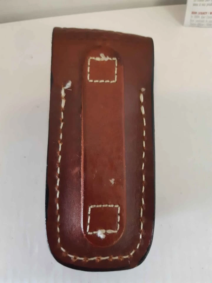 Victorinox Swiss Army Knife with Leather Sheath and Sharpening S - photo 4