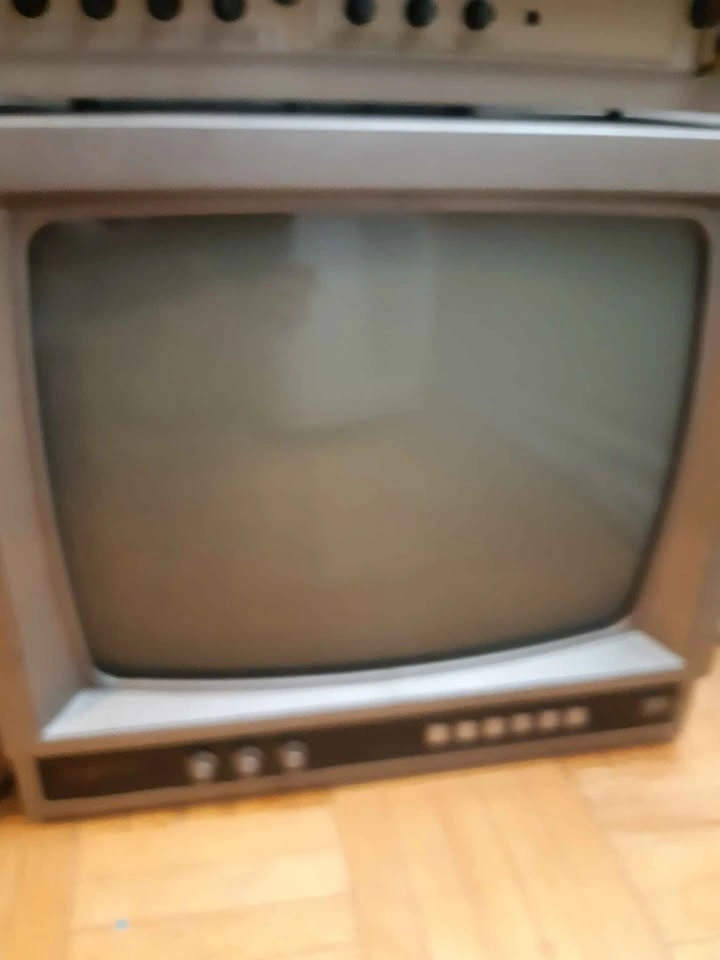 Commodore CRT monitors 1701/1702 Video Monitors 6 in total - photo 3