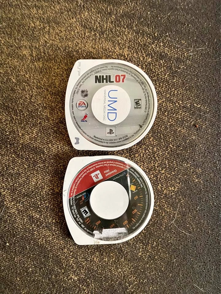 PSP Games (NHL 07 and Grand Turismo)