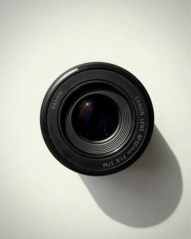 Canon RF 50mm f/1.8 STM Lens - Like New - photo 2