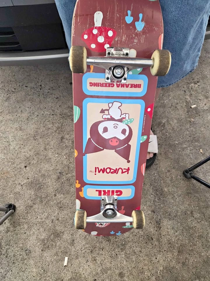 8.5 Girl skateboard