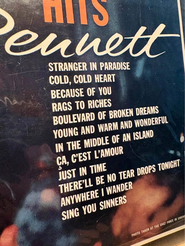 Tony Bennett – Tony's Greatest Hits Vintage Vinyl Record - photo 2