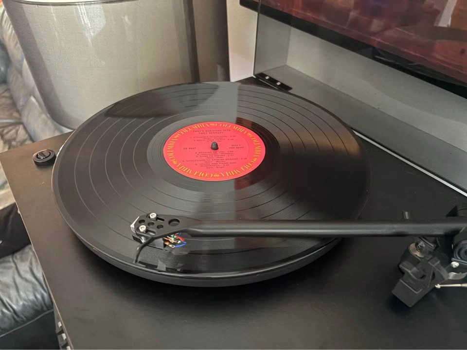 Tony Bennett – Tony's Greatest Hits Vintage Vinyl Record - photo 3