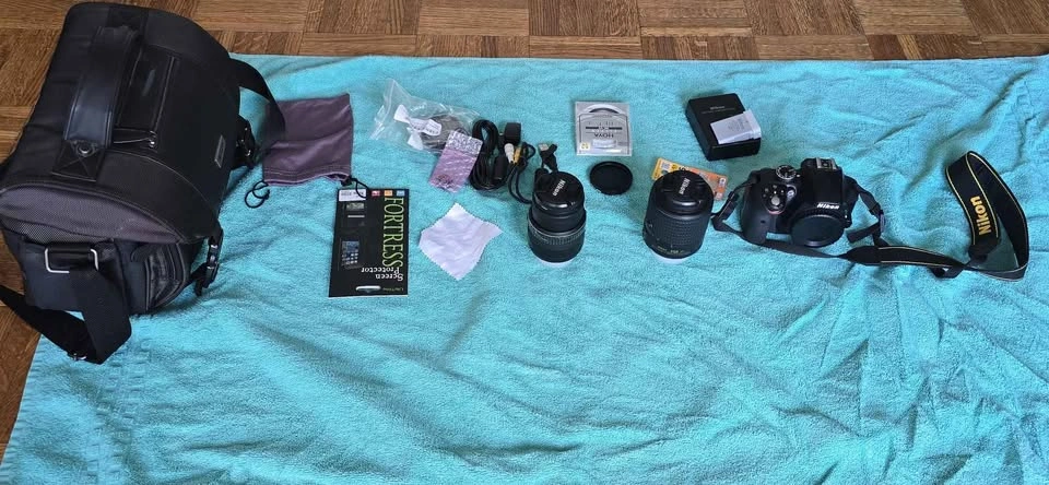 Nikon D3300 Digital Camera Bundle - photo 3