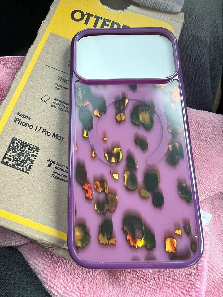 Otterbox Symmetry Leopard MagSafe Case for iPhone 17 Pro