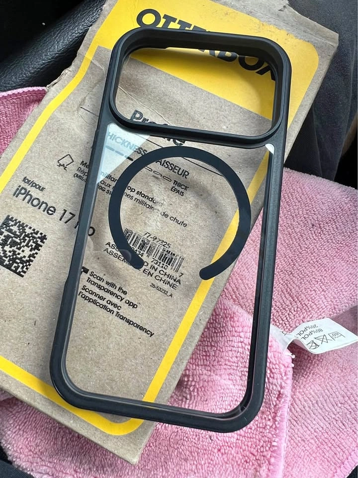 Otterbox Profile Clear with MagSafe for iPhone 17 Pro - New