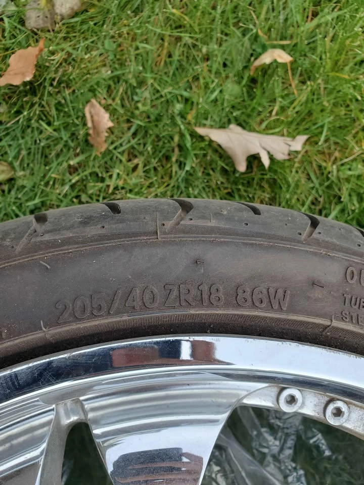 Rims with Summer Tires sorry no middle caps - photo 4
