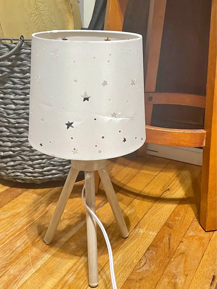 Pillowfort starry kids table lamp