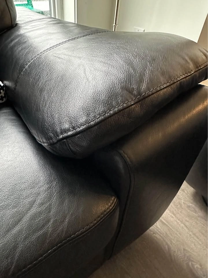 Brick- Black Leather Sofa - photo 3