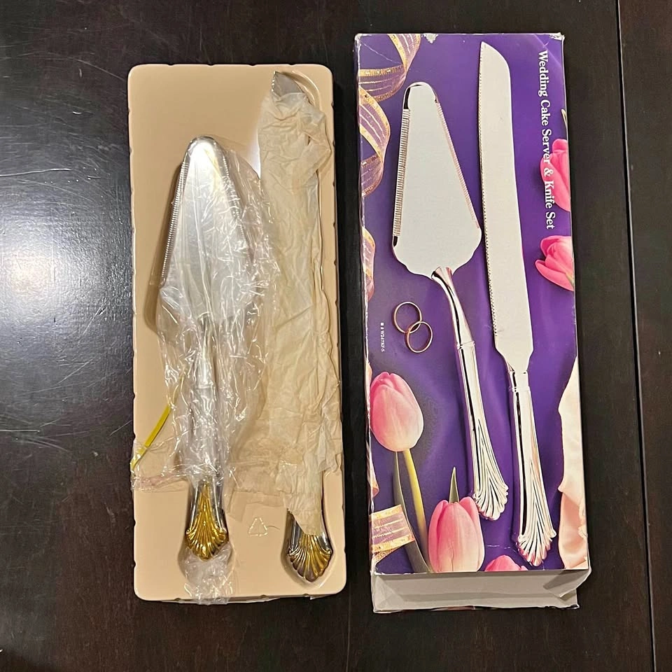 Vintage La Casa Silver Plated Wedding Cake Knife Server Set