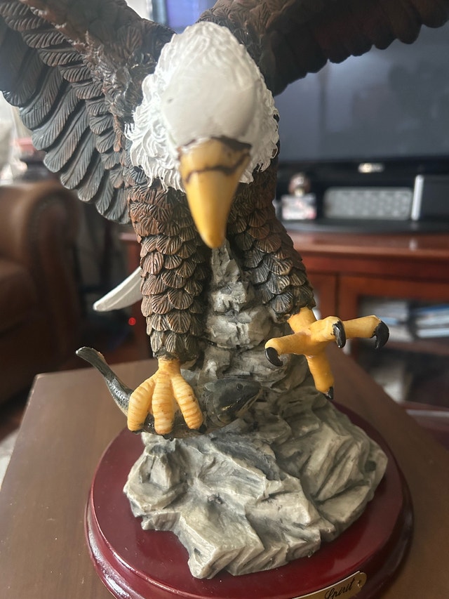 Eagle Resin Figurine - photo 3
