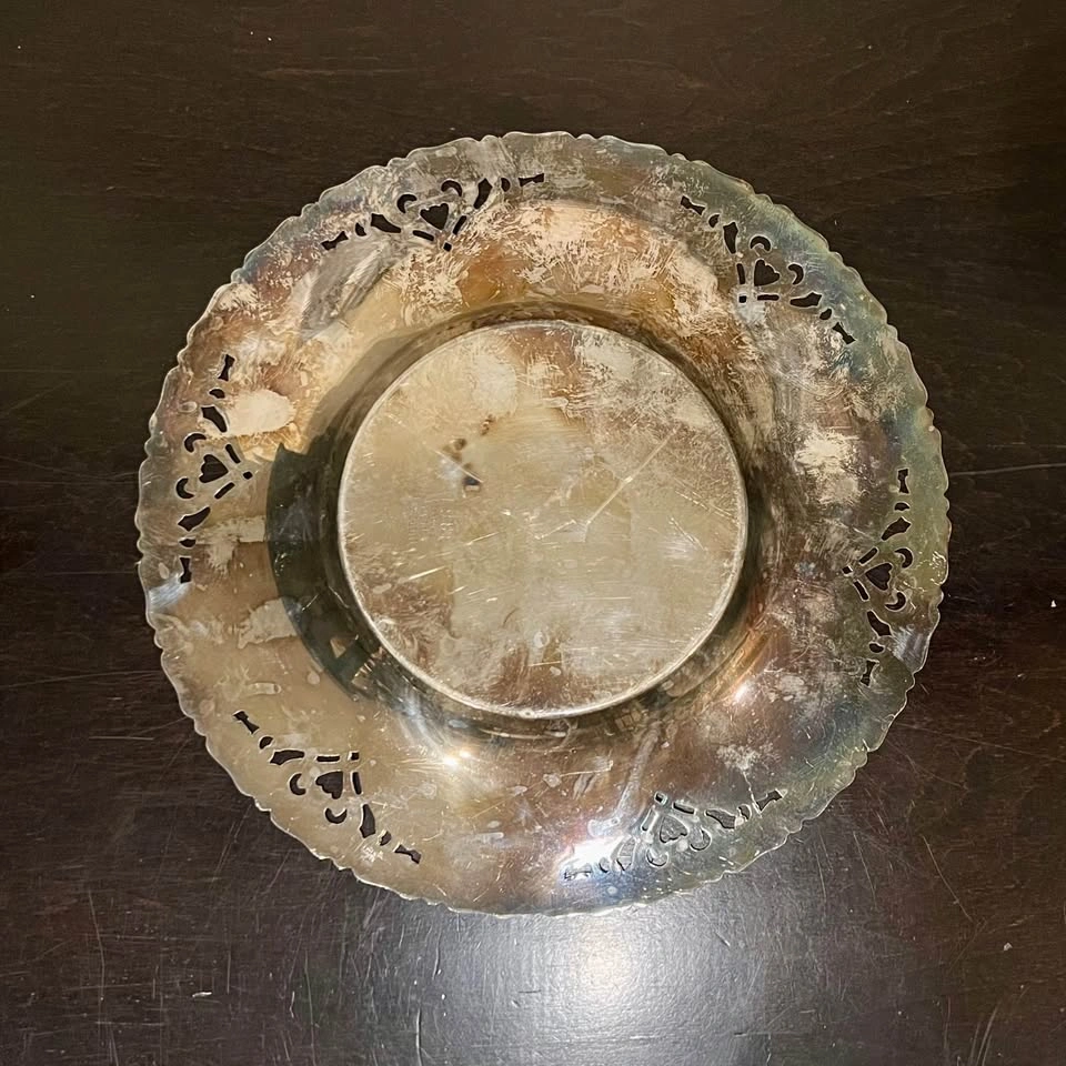 Victorian Plate E.P. Copper Silver-Plated Round Serving Tray - photo 3