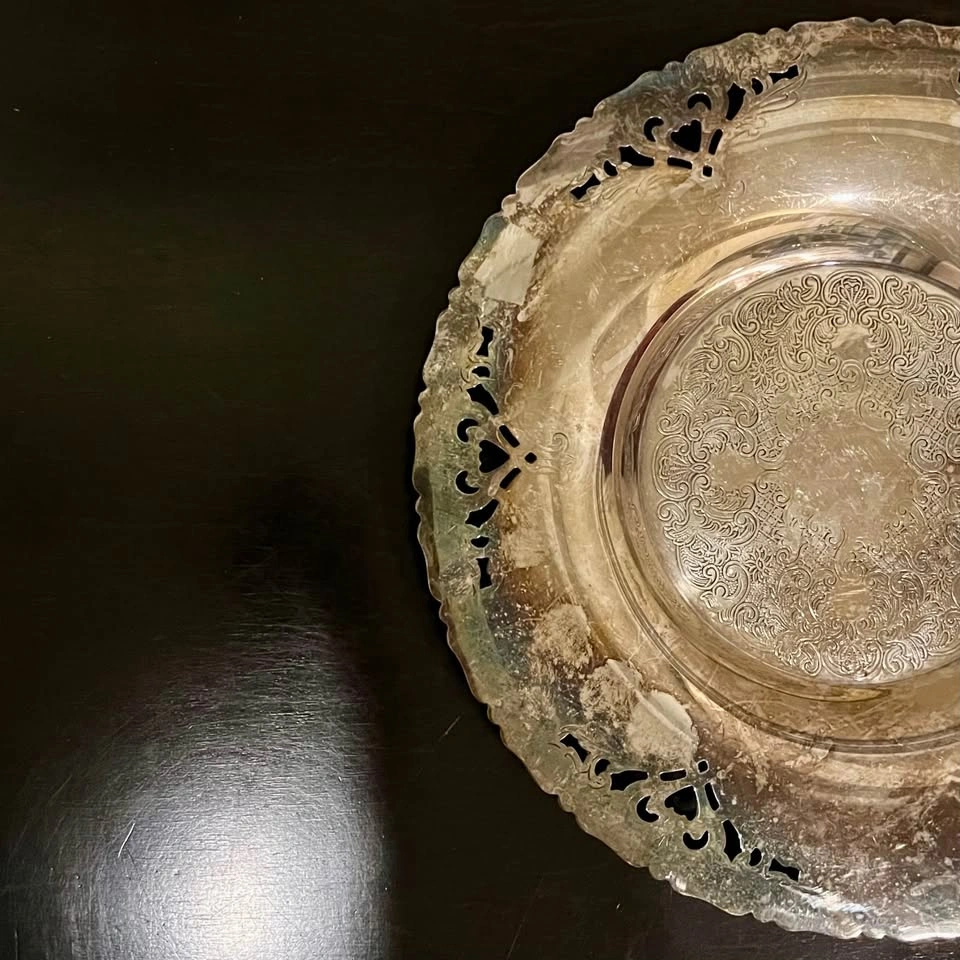 Victorian Plate E.P. Copper Silver-Plated Round Serving Tray - photo 5