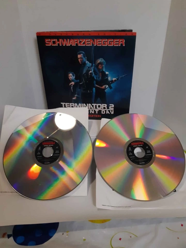 Vintage LaserDisc Terminator 2: Judgment Day Special Edition - photo 5
