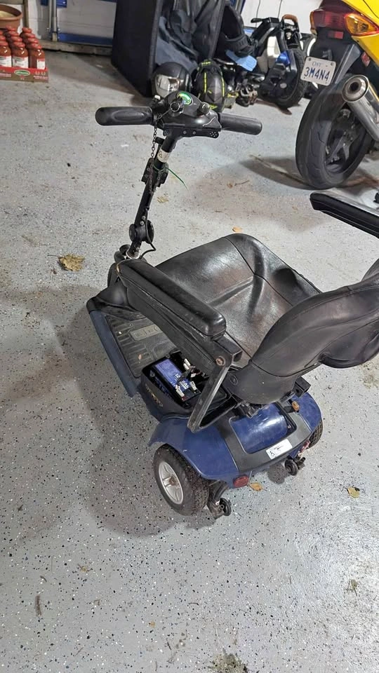 3 wheel electric scooter