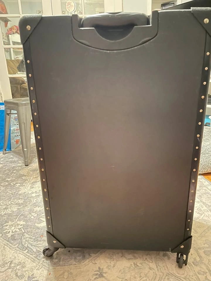 Vince Camuto 28” Hardside Spinner Suitcase - photo 3