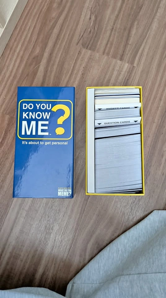 Do You Know Me? Party Game