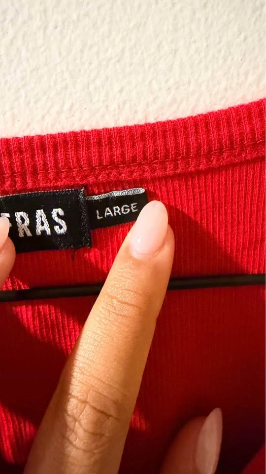 Red crop top - photo 2