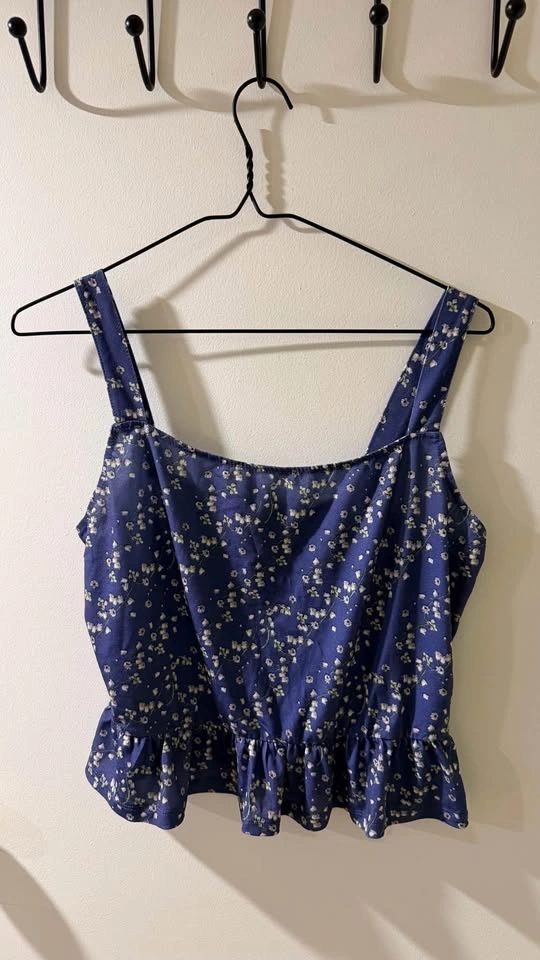 Women’s Clothing – Dresses & Tops | Moving Sale - photo 3