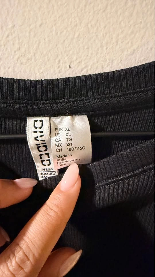 Women’s Clothing – Dresses & Tops | Moving Sale - photo 2