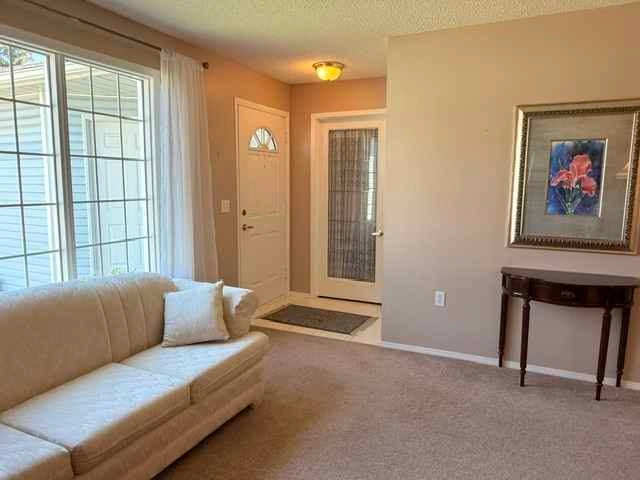 3 Beds 2 Baths - House - photo 4