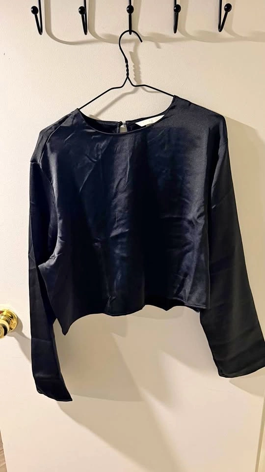 Women’s Clothing – Dresses & Tops | Moving Sale
