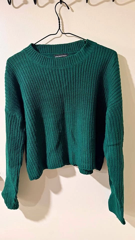 Brand New Urban Planet Sweater – Size L | Moving Sale