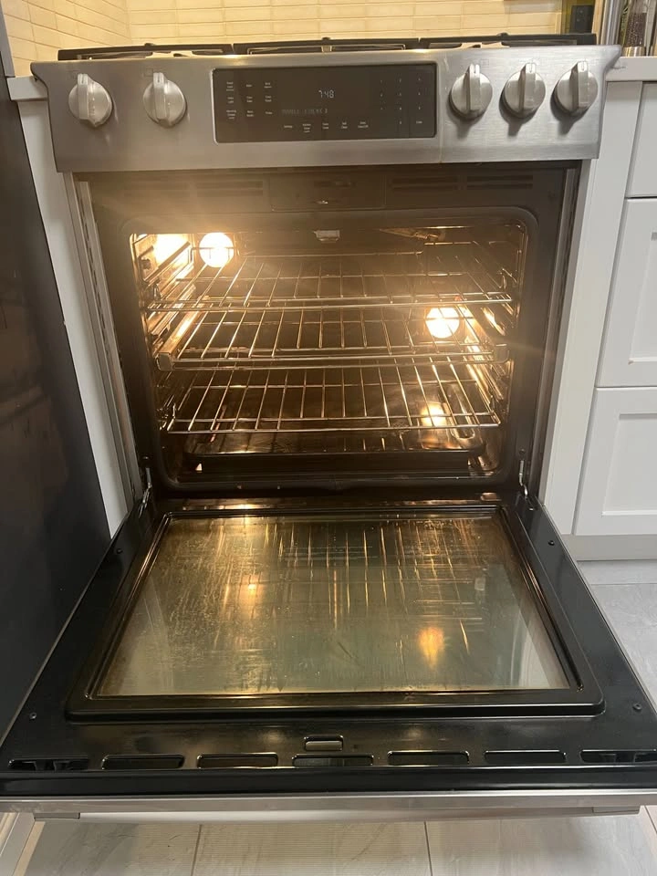 Bosch 30” Gas Range – HGIP054UC/09 – Stainless Steel - photo 4