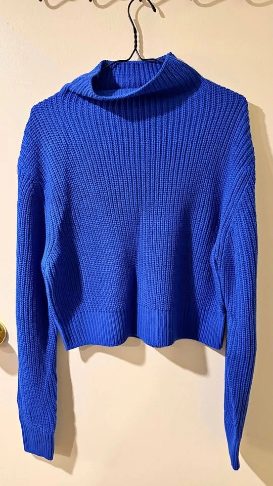 Brand new Urban planet Sweater - size L