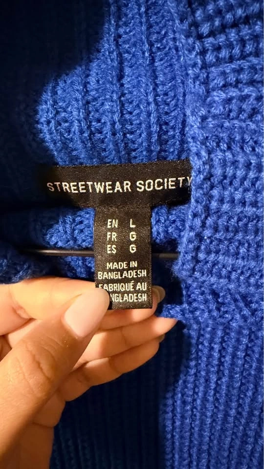 Brand new Urban planet Sweater - size L - photo 2