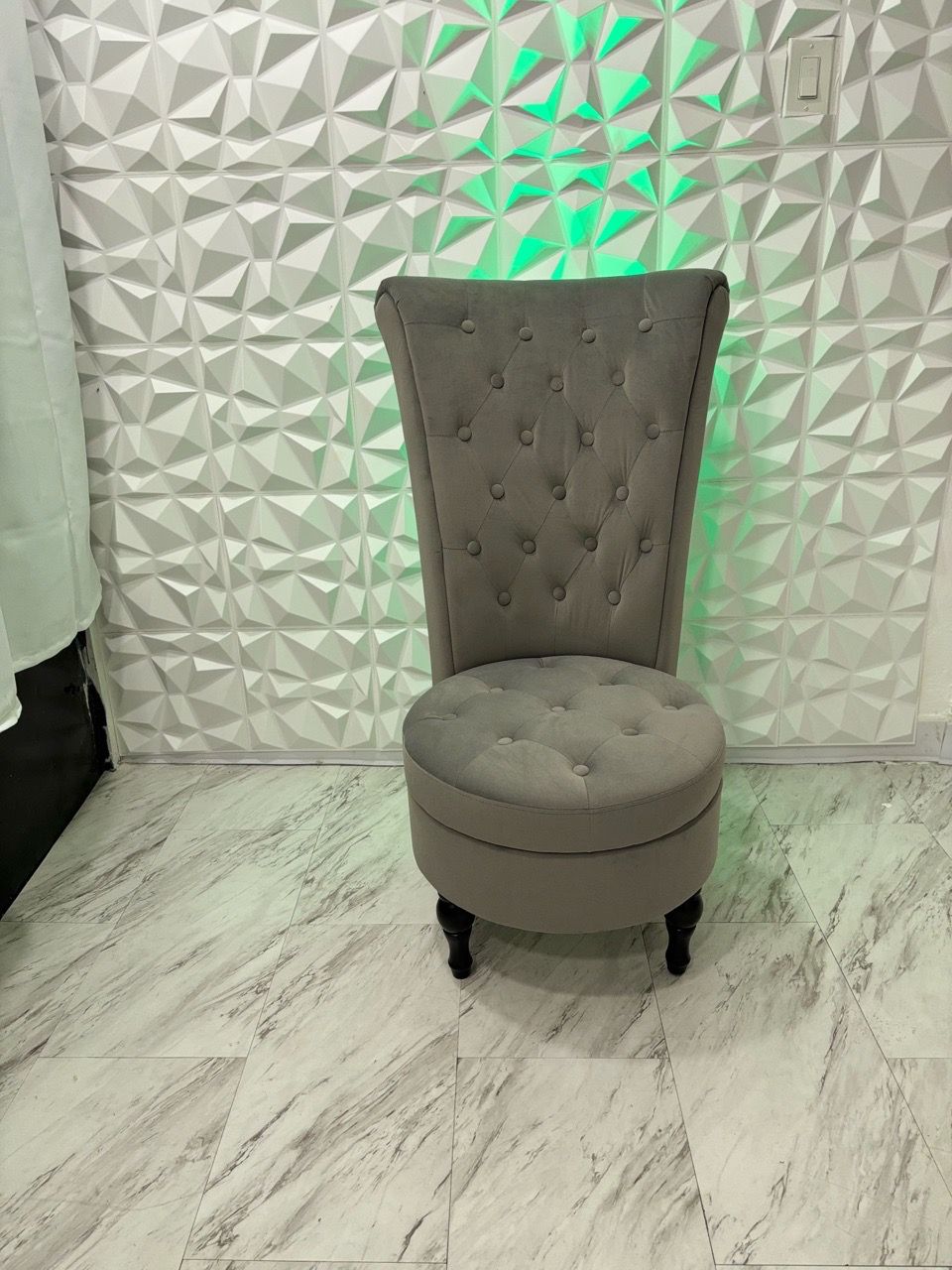 Gray Minimalist Throne Chair