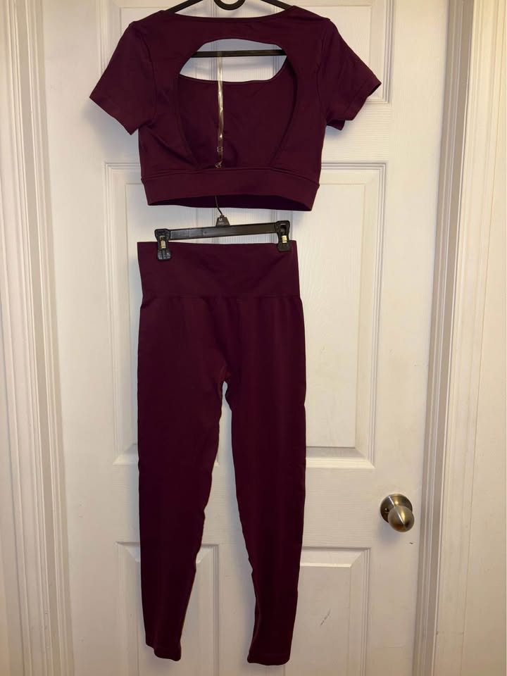 Brand new Women's 2 Piece Workout Set ,Yoga Outfit -M - photo 2
