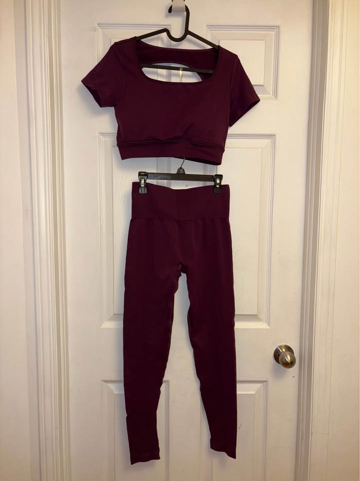 Brand new Women's 2 Piece Workout Set ,Yoga Outfit -M - photo 3