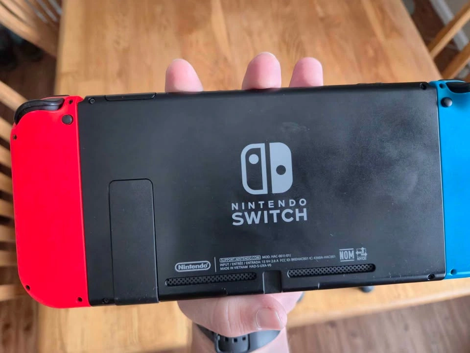 Nintendo Switch V2 Bundle - photo 3
