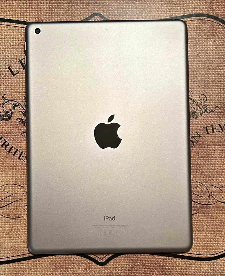 (91%) iPad 6th GEN 128GB WIFI - Great Condition