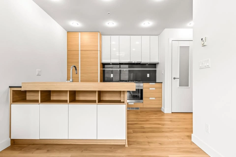 1 Bed 1 Bath Apartment - photo 3