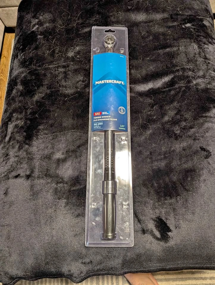 Mastercraft Torque Wrench, 1/2-in Drive, 50-250 ft-lb - Brand Ne