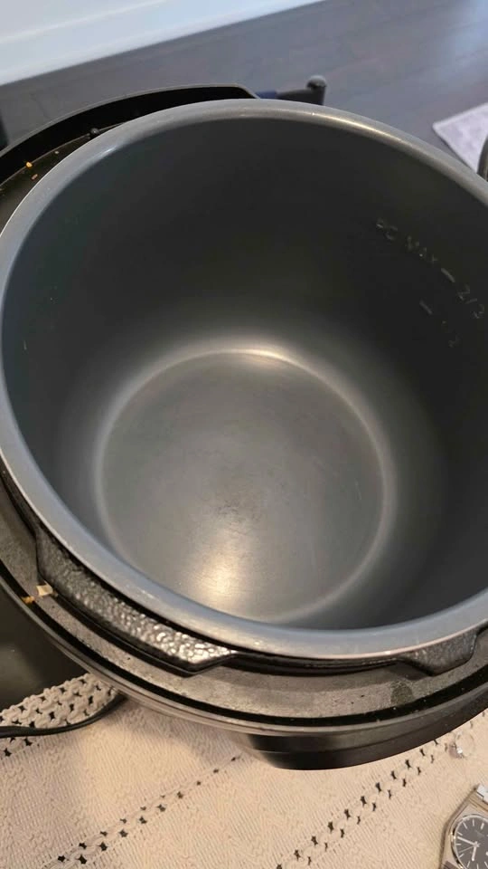 Instant Pot Multi-Use Pressure Cooker - photo 2