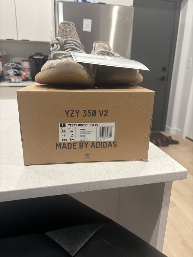 Adidas Yeezy Boost 350 V2 - photo 2