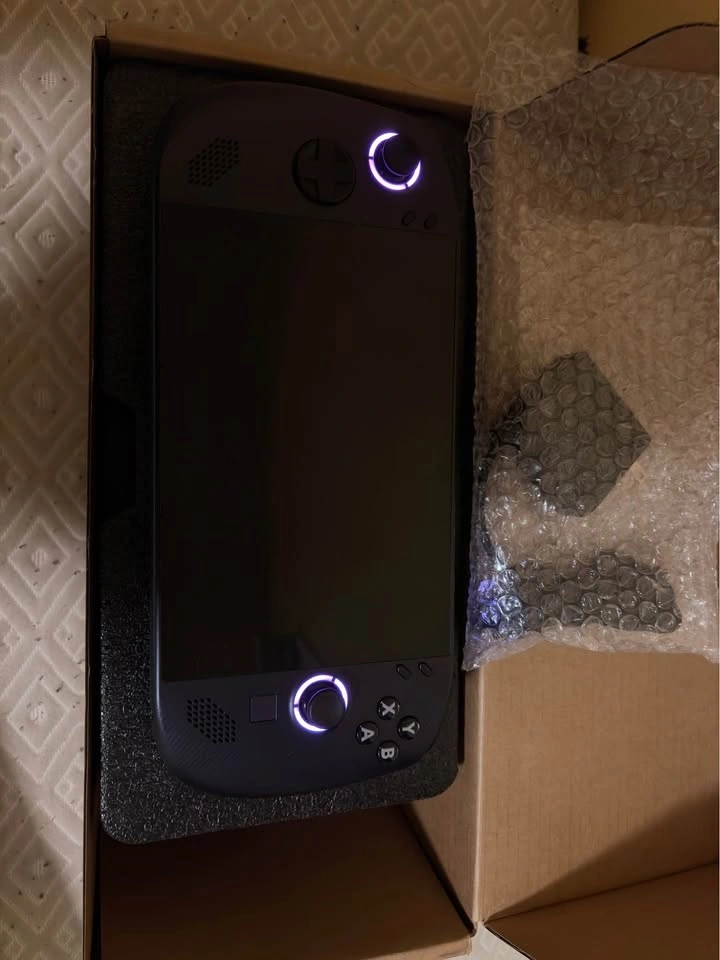 Lenovo Legion Go - photo 3