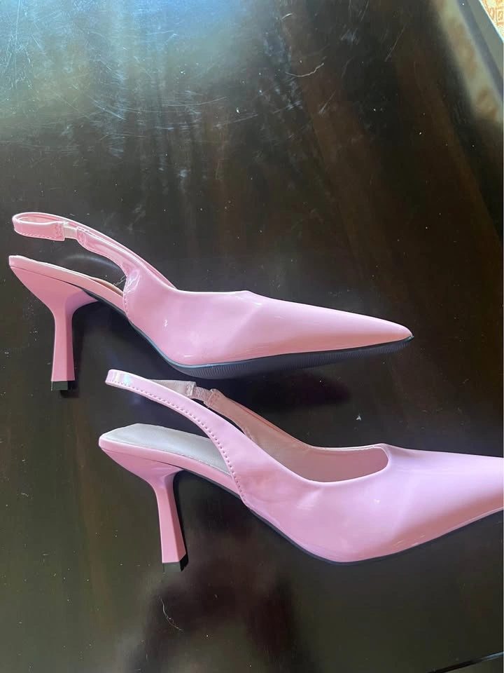 Ladies new pink patent leather dress shoes - photo 2
